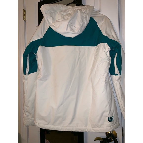 Women’s Burton snowboarding jacket - Picture 2 of 3